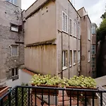 Via Francesco Crispi Private Apartment